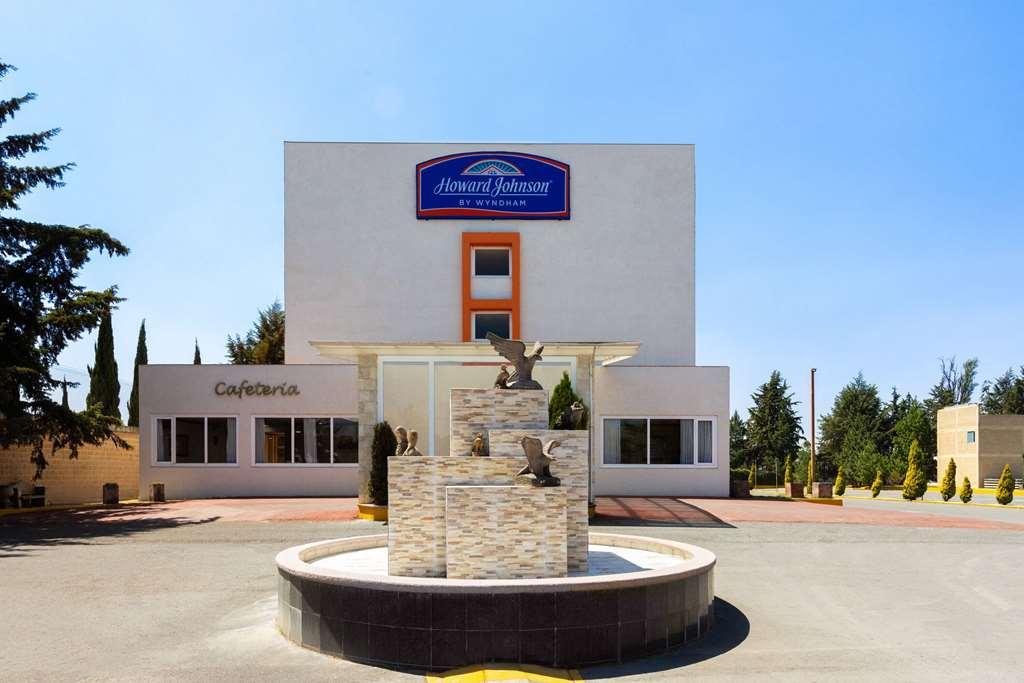 Howard Johnson By Wyndham Toluca Hotel Exterior photo